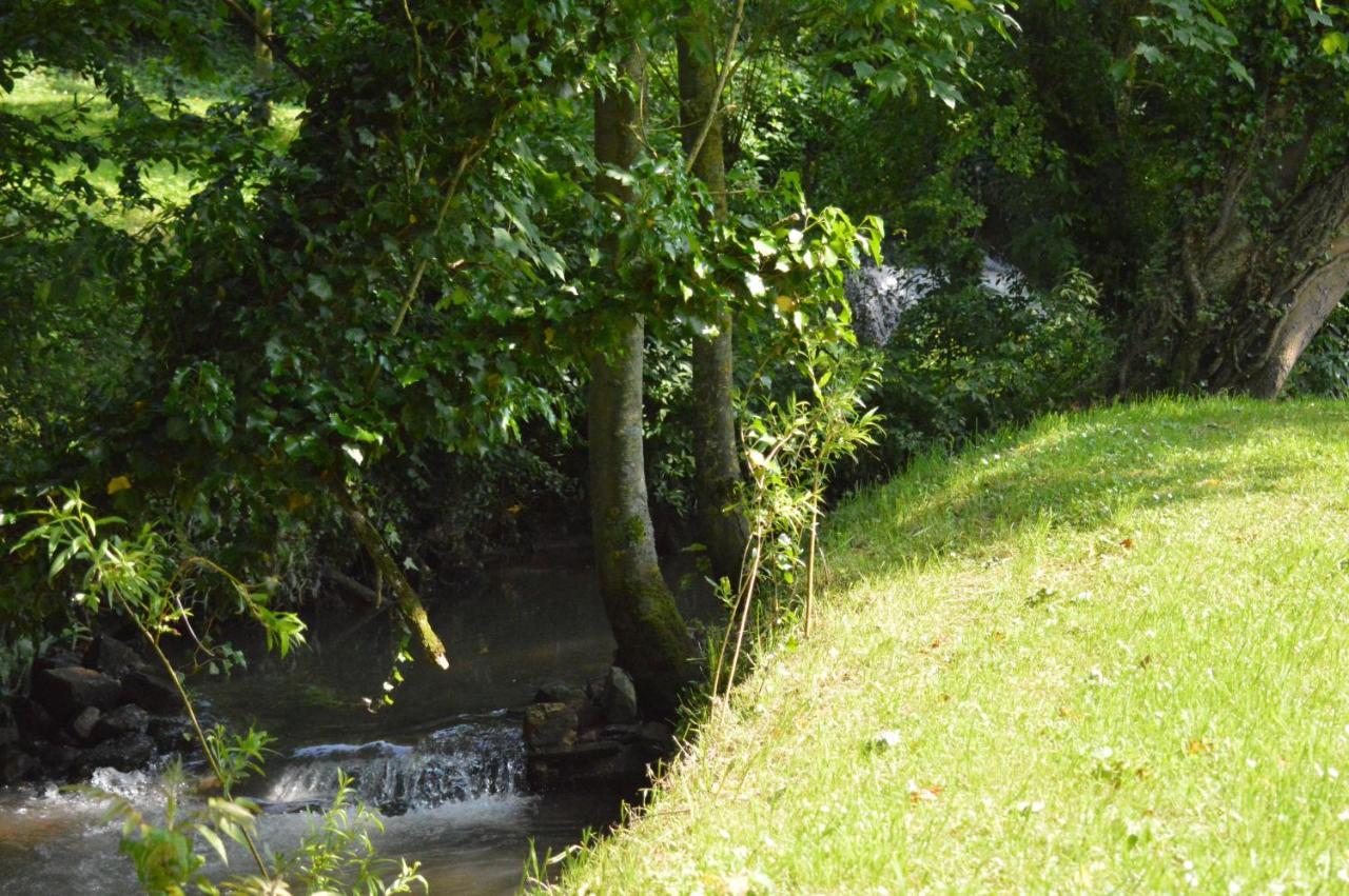 Les Gites Insolites De La Cascade Lespesses Exteriér fotografie